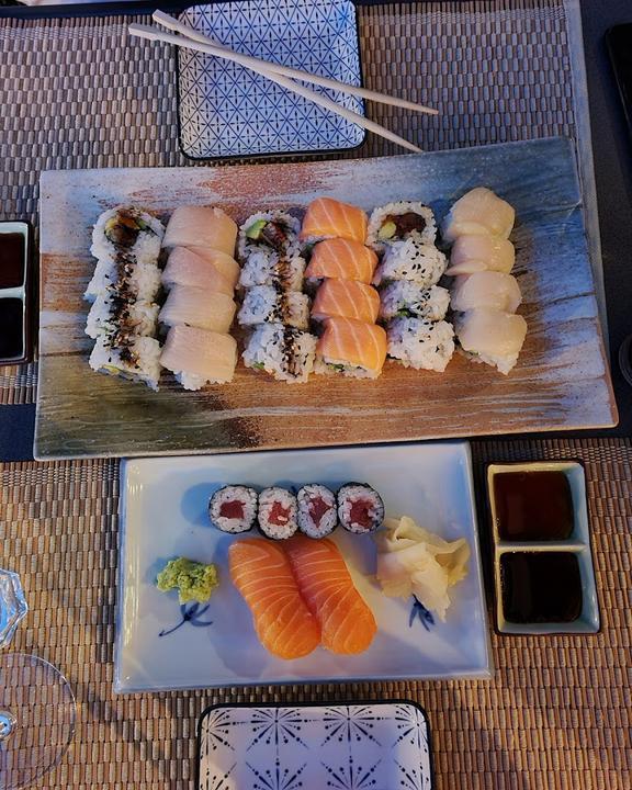 AKIRA Japanese Sushi Dining